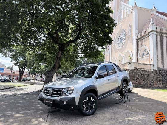 RENAULT OROCH 1.3 TCE FLEX OUTSIDER X-TRONIC RENAULT OROCH 1.3 TCE FLEX OUTSIDER X-TRONIC